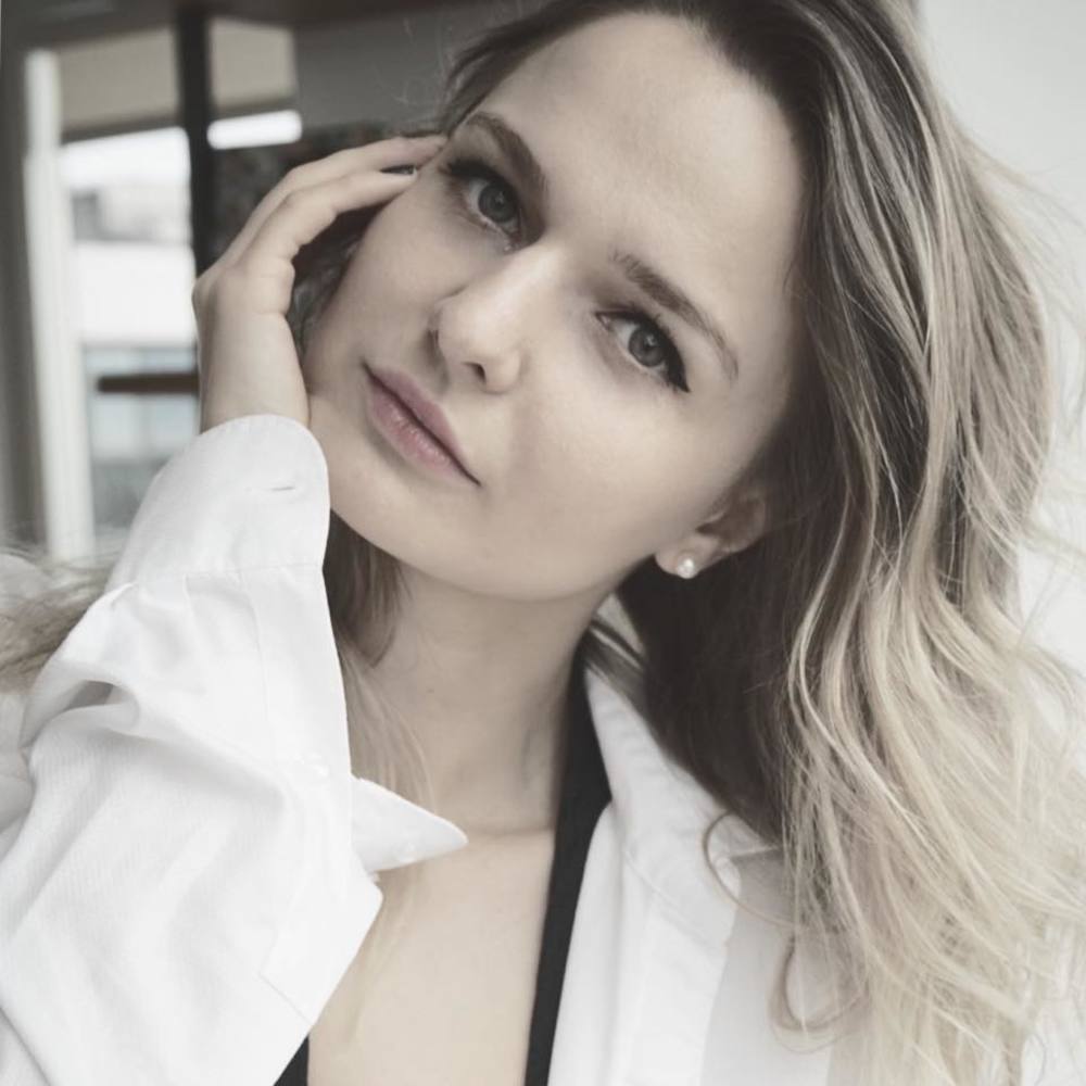 Meet your Posher, Elena